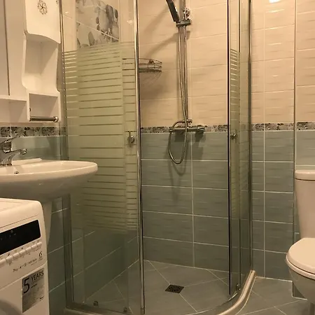 Orchid Apartment *